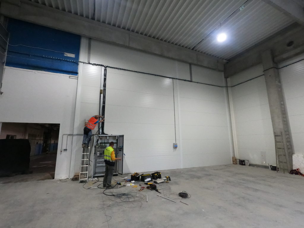 BEKAERT Hlohovec – hala 695m2 — realizácia AJ services
