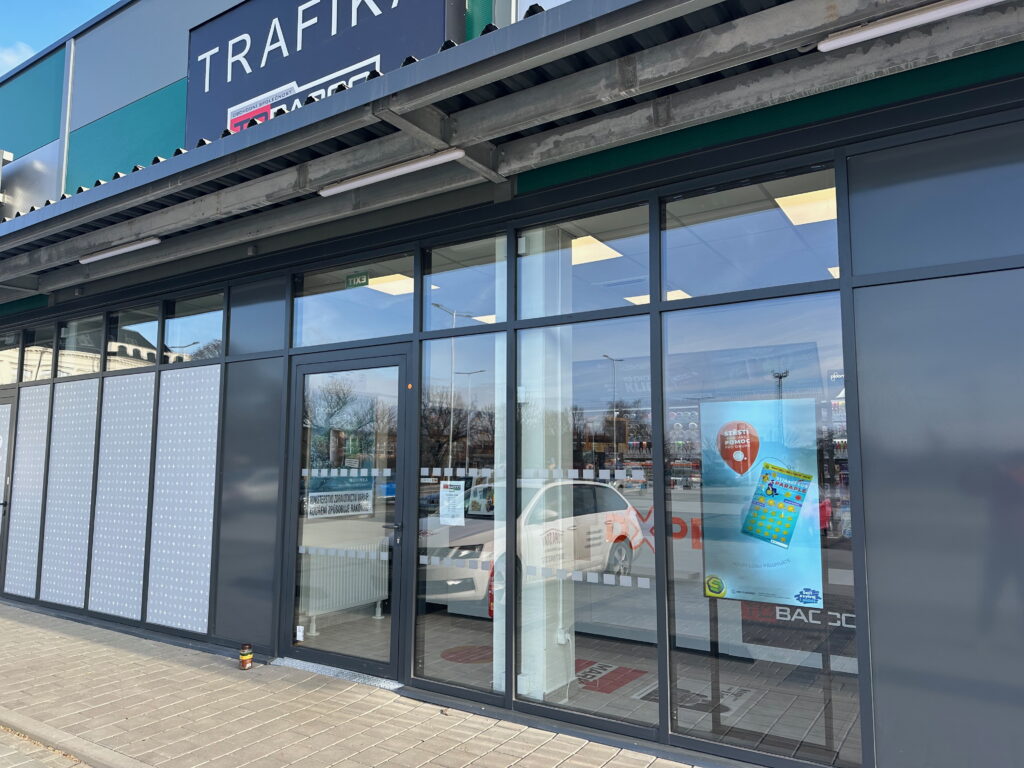 Obchodná galéria Holešov — realizácia AJ services