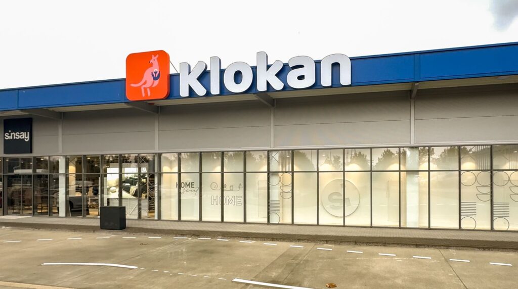 OC Klokan Piešťany — realizácia AJ services