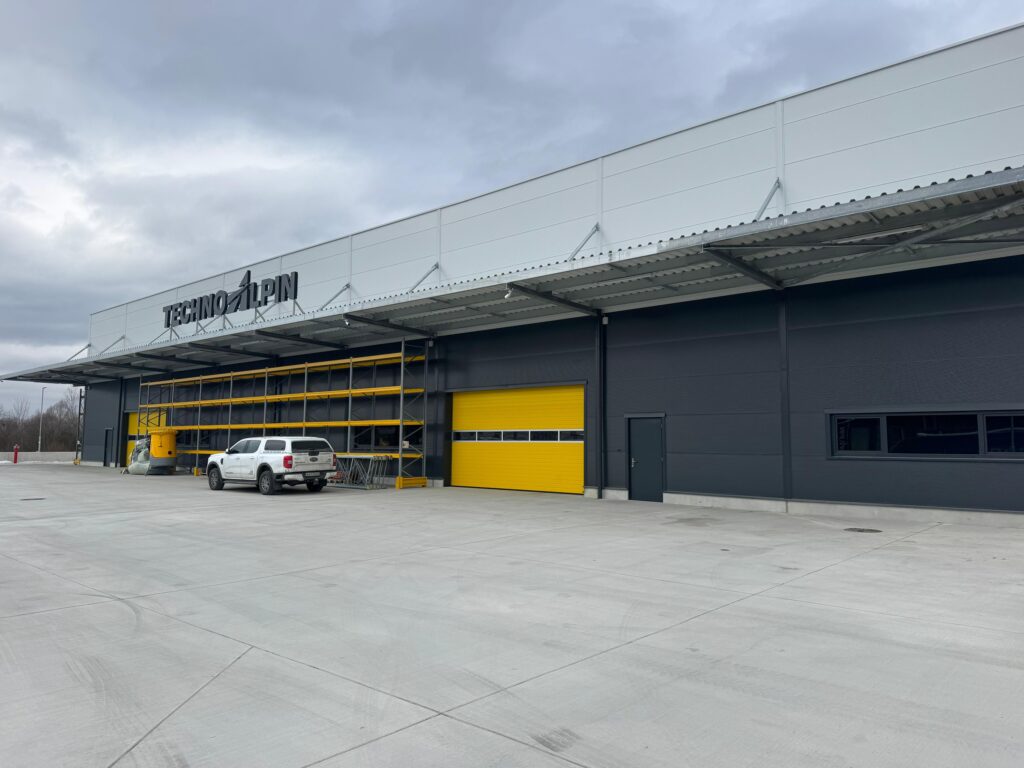 Elektroinštalácie výrobného areálu Technoalpin Horný Hričov — referencia AJ services